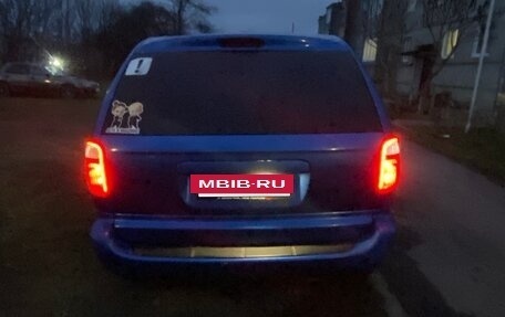 Chrysler Voyager IV, 2002 год, 400 000 рублей, 11 фотография