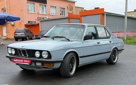 BMW 5 серия, 1983 год, 450 000 рублей, 2 фотография