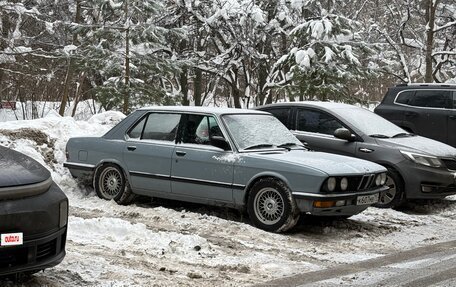 BMW 5 серия, 1983 год, 450 000 рублей, 13 фотография