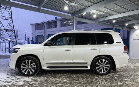 Toyota Land Cruiser 200, 2016 год, 5 999 000 рублей, 2 фотография