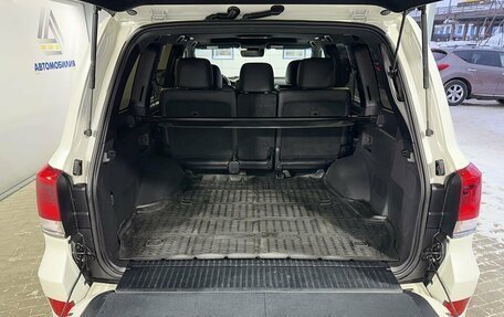 Toyota Land Cruiser 200, 2016 год, 5 999 000 рублей, 10 фотография