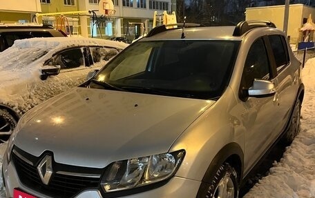 Renault Sandero II рестайлинг, 2016 год, 850 000 рублей, 1 фотография