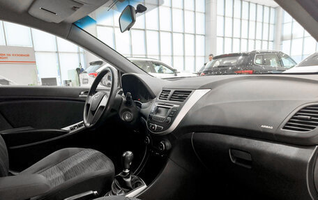 Hyundai Solaris II рестайлинг, 2016 год, 899 000 рублей, 13 фотография