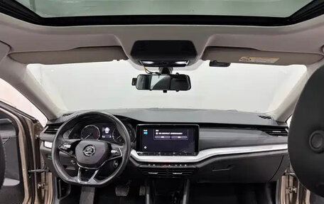 Skoda Octavia IV, 2022 год, 2 000 000 рублей, 8 фотография