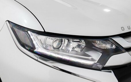 Mitsubishi Outlander III рестайлинг 3, 2016 год, 1 900 000 рублей, 21 фотография