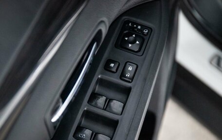 Mitsubishi Outlander III рестайлинг 3, 2016 год, 1 900 000 рублей, 18 фотография