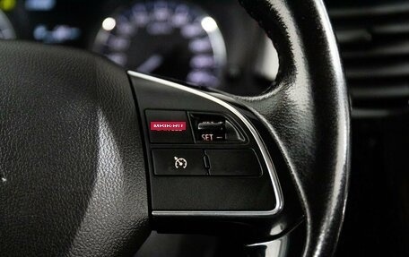 Mitsubishi Outlander III рестайлинг 3, 2016 год, 1 900 000 рублей, 11 фотография