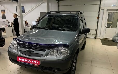 Chevrolet Niva I рестайлинг, 2019 год, 818 000 рублей, 5 фотография