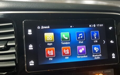 Mitsubishi Outlander III рестайлинг 3, 2018 год, 1 690 000 рублей, 25 фотография