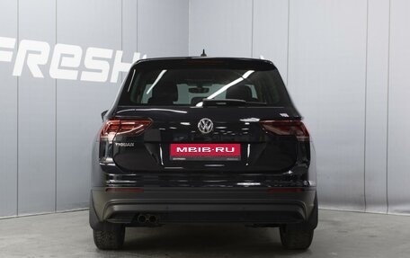 Volkswagen Tiguan II, 2018 год, 2 385 000 рублей, 4 фотография