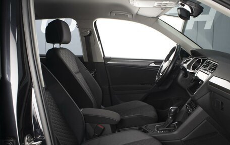 Volkswagen Tiguan II, 2018 год, 2 385 000 рублей, 7 фотография