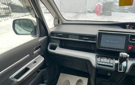 Honda Stepwgn IV, 2015 год, 1 899 000 рублей, 15 фотография