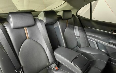 Toyota Camry, 2018 год, 2 843 000 рублей, 17 фотография