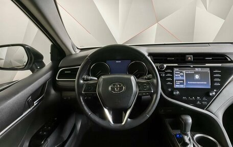 Toyota Camry, 2018 год, 2 843 000 рублей, 20 фотография