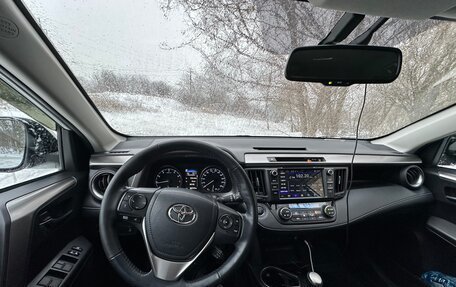 Toyota RAV4, 2018 год, 3 200 000 рублей, 5 фотография