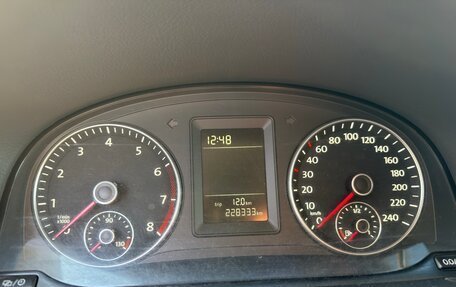 Volkswagen Touran III, 2014 год, 649 999 рублей, 3 фотография