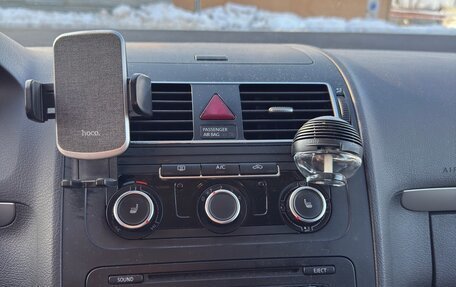 Volkswagen Touran III, 2014 год, 649 999 рублей, 5 фотография