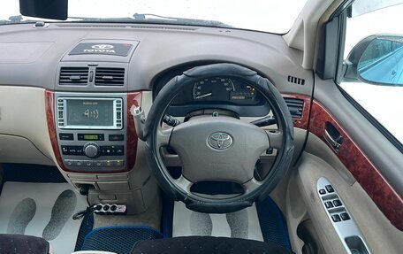 Toyota Ipsum II, 2004 год, 939 000 рублей, 18 фотография