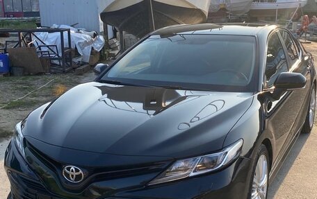 Toyota Camry, 2018 год, 2 450 000 рублей, 1 фотография