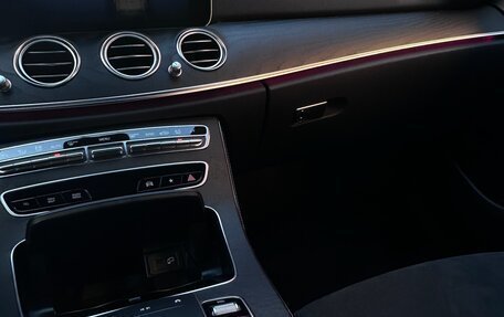 Mercedes-Benz E-Класс, 2022 год, 6 500 000 рублей, 13 фотография