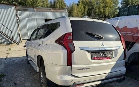 Mitsubishi Pajero Sport III рестайлинг, 2021 год, 2 500 000 рублей, 14 фотография