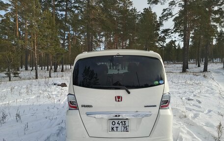 Honda Freed I, 2012 год, 1 050 000 рублей, 5 фотография