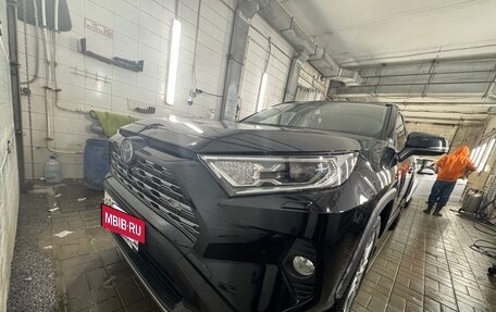 Toyota RAV4, 2019 год, 3 900 000 рублей, 12 фотография