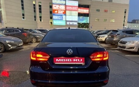 Volkswagen Jetta VI, 2011 год, 1 050 000 рублей, 7 фотография