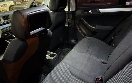 Volkswagen Jetta VI, 2011 год, 1 050 000 рублей, 19 фотография