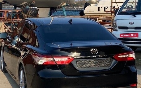 Toyota Camry, 2018 год, 2 450 000 рублей, 7 фотография