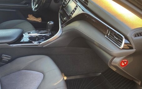 Toyota Camry, 2018 год, 2 450 000 рублей, 18 фотография