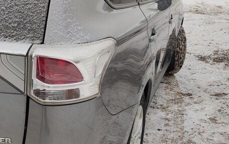 Mitsubishi Outlander III рестайлинг 3, 2012 год, 1 425 000 рублей, 4 фотография