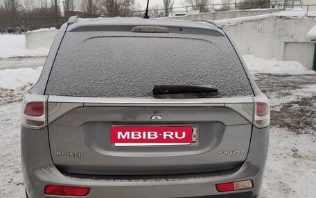 Mitsubishi Outlander III рестайлинг 3, 2012 год, 1 425 000 рублей, 3 фотография