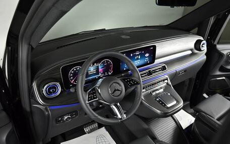 Mercedes-Benz V-Класс, 2024 год, 14 100 000 рублей, 21 фотография