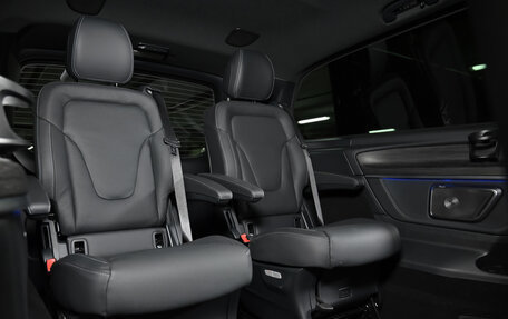 Mercedes-Benz V-Класс, 2024 год, 14 100 000 рублей, 14 фотография