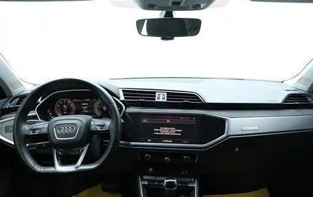 Audi Q3, 2022 год, 2 350 000 рублей, 16 фотография