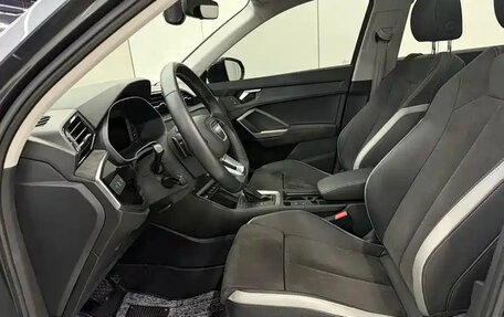 Audi Q3, 2022 год, 2 400 000 рублей, 9 фотография