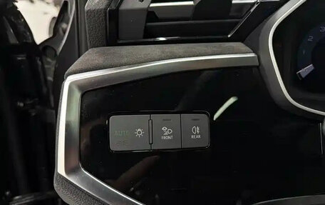 Audi Q3, 2022 год, 2 400 000 рублей, 10 фотография