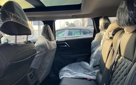 Mitsubishi Outlander, 2023 год, 3 890 000 рублей, 13 фотография