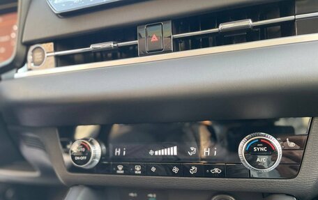 Mitsubishi Outlander, 2023 год, 3 890 000 рублей, 16 фотография