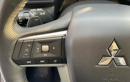 Mitsubishi Outlander, 2023 год, 3 890 000 рублей, 18 фотография