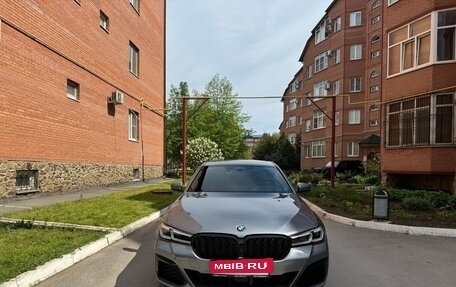 BMW 5 серия, 2022 год, 5 700 000 рублей, 2 фотография
