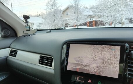 Mitsubishi Outlander III рестайлинг 3, 2013 год, 1 650 000 рублей, 19 фотография