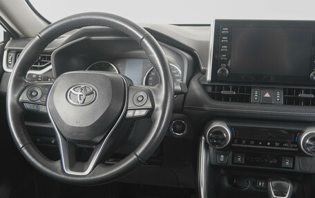 Toyota RAV4, 2020 год, 3 699 000 рублей, 13 фотография