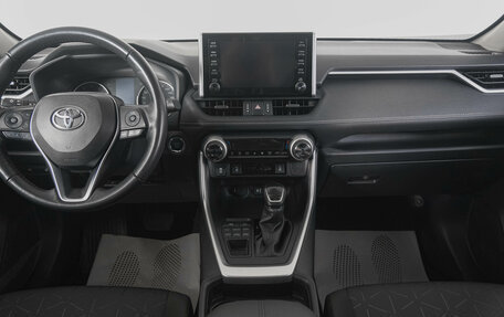 Toyota RAV4, 2020 год, 3 699 000 рублей, 14 фотография