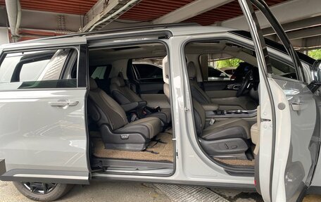 KIA Carnival, 2025 год, 6 350 000 рублей, 15 фотография