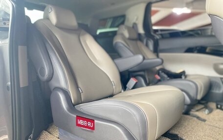 KIA Carnival, 2025 год, 6 350 000 рублей, 18 фотография