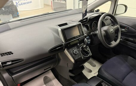 Toyota Wish II, 2014 год, 1 719 000 рублей, 13 фотография