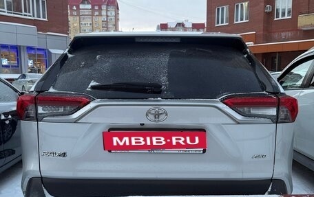 Toyota RAV4, 2021 год, 4 500 000 рублей, 7 фотография