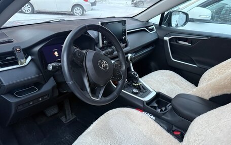 Toyota RAV4, 2021 год, 4 500 000 рублей, 10 фотография